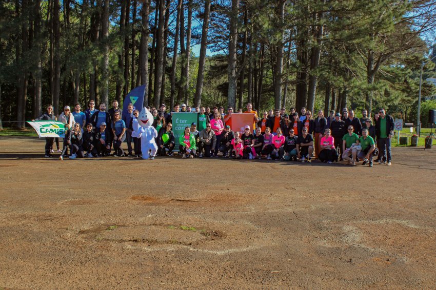 Dia C re&uacute;ne comunidade em a&ccedil;&atilde;o solid&aacute;ria em Mari&oacute;polis